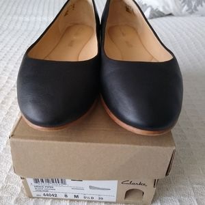 Women's flats
